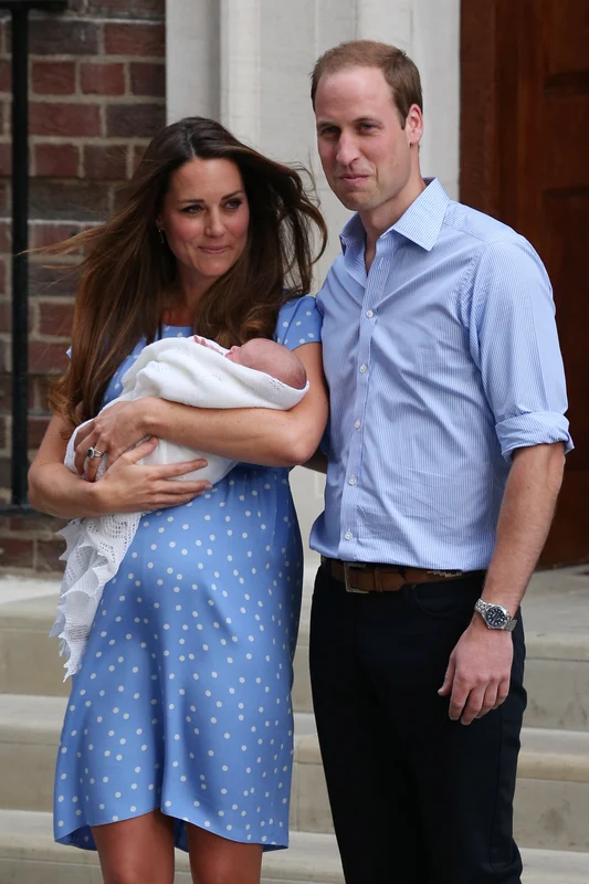 Kate Middleton și William la nașterea lui George