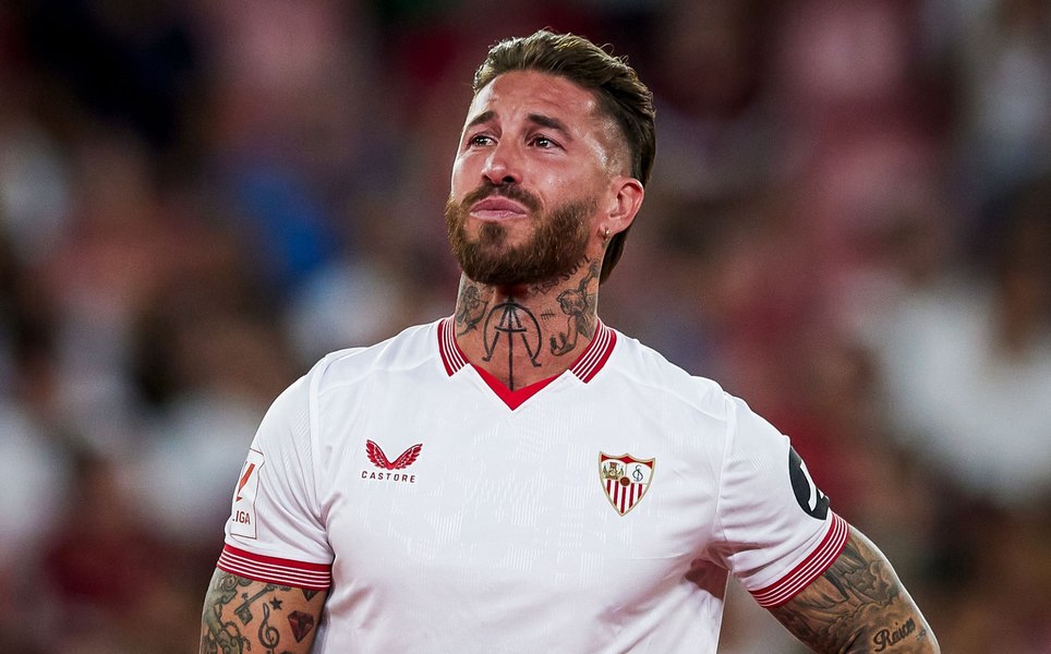 Sergio Ramos, în lacrimi la Sevilla: Primirea fabuloasă a fanilor l-a copleșit de emoții VIDEO