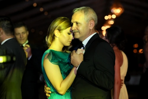 Irina Tănase și Liviu Dragnea, îndrăgostiți la nunta fiului liderului PSDfoto: arhivă personală