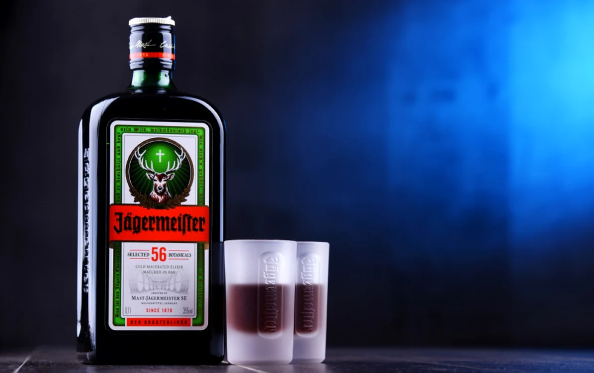 Jägermeister, băutura preferată a petrecăreţilor FOTO Shutterstock
