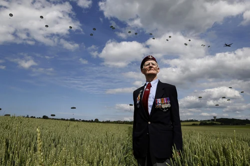 Veterani si rude participa la aniversarea debarcarii in Normania 2014 FOTO Reuters