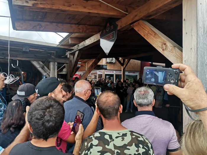 Teatrul Ăuăleu la Piața Ocska FOTO Ștefan Both