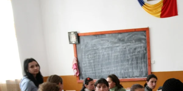elevi la scoala