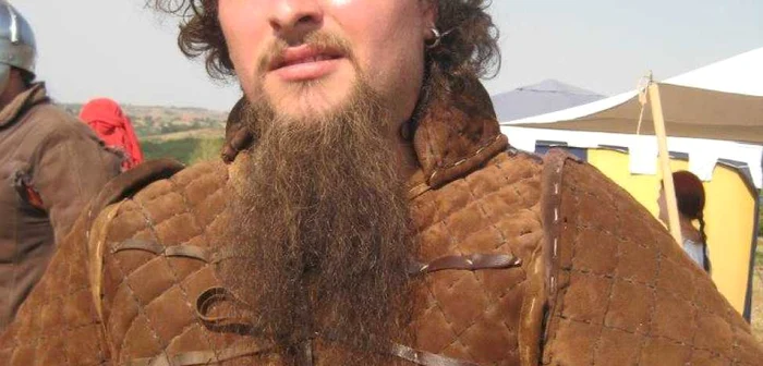 Vikingul si-a injunghiat prietenul de mai multe ori-sursa foto-Facebook
