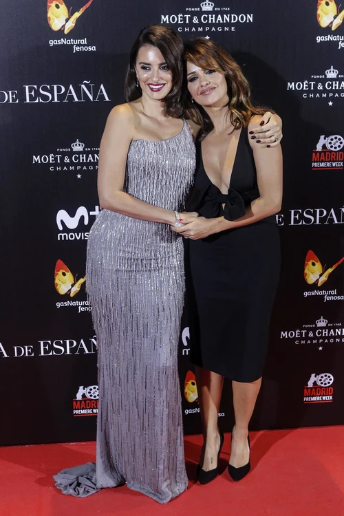 Penelope Cruz și sora ei, Monica Cruz, împreună pe covorul roșu