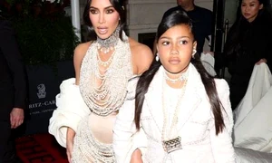 Kim Kardashian si fiica ei  jpeg