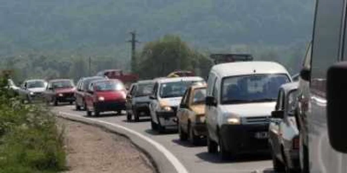 DN 7 face greu faţă traficului pe Coridorul IV