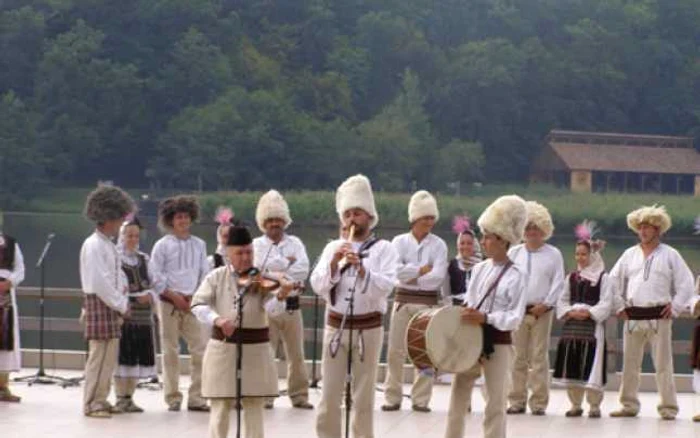 Român timocean în costum naţional. Foto Adevărul