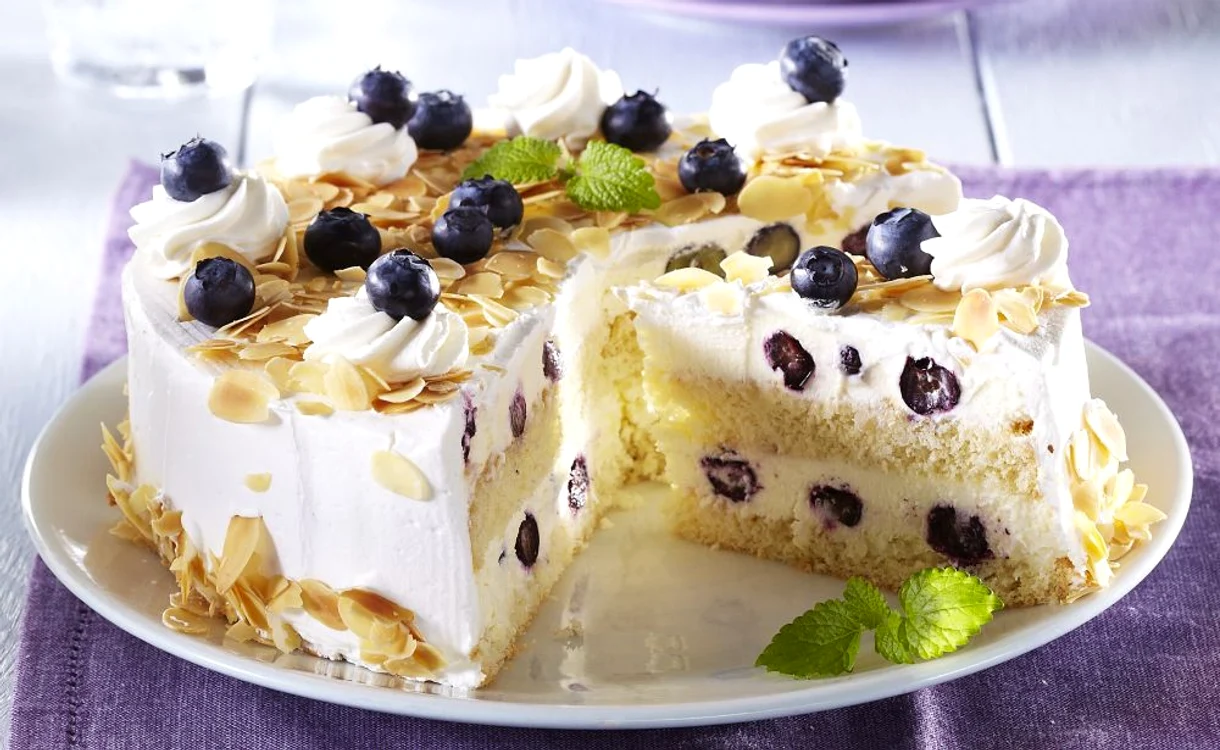 tort de frisca cu afine jpeg