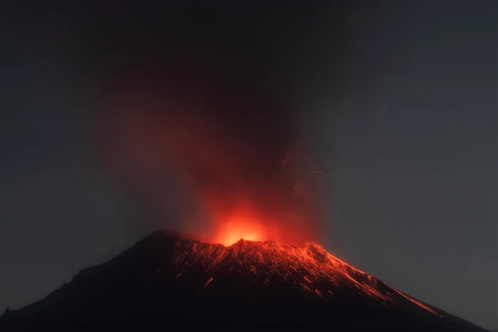 Vulcanul Popocatépetl FOTO: EPA EFE