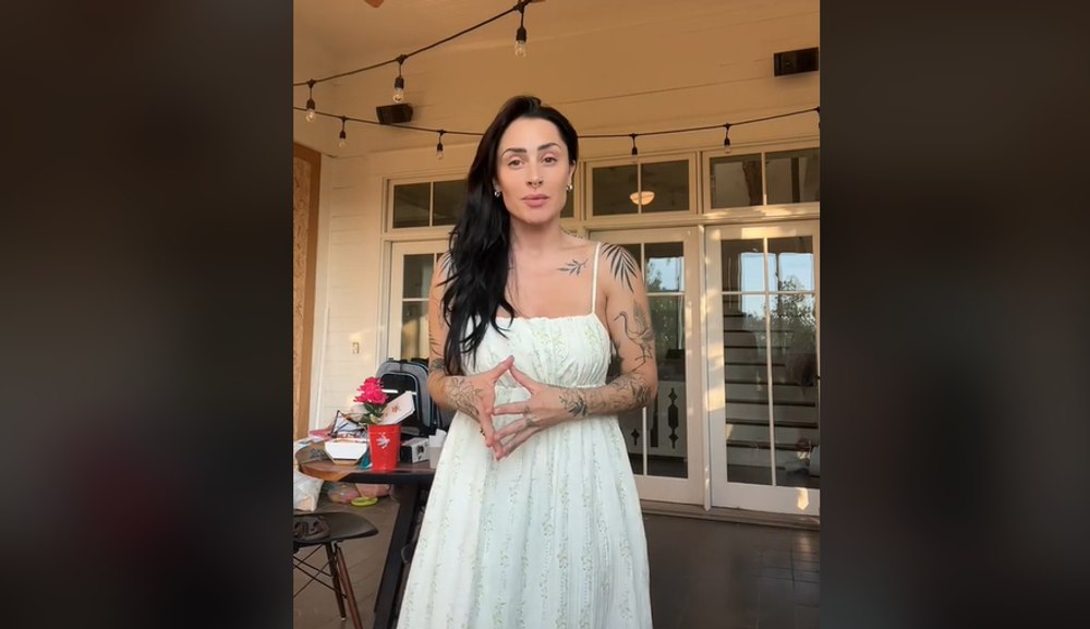 O mamă cu trei copii a stârnit o controversă pe TikTok: „Să mă mut sau nu cu fostul soț?” VIDEO