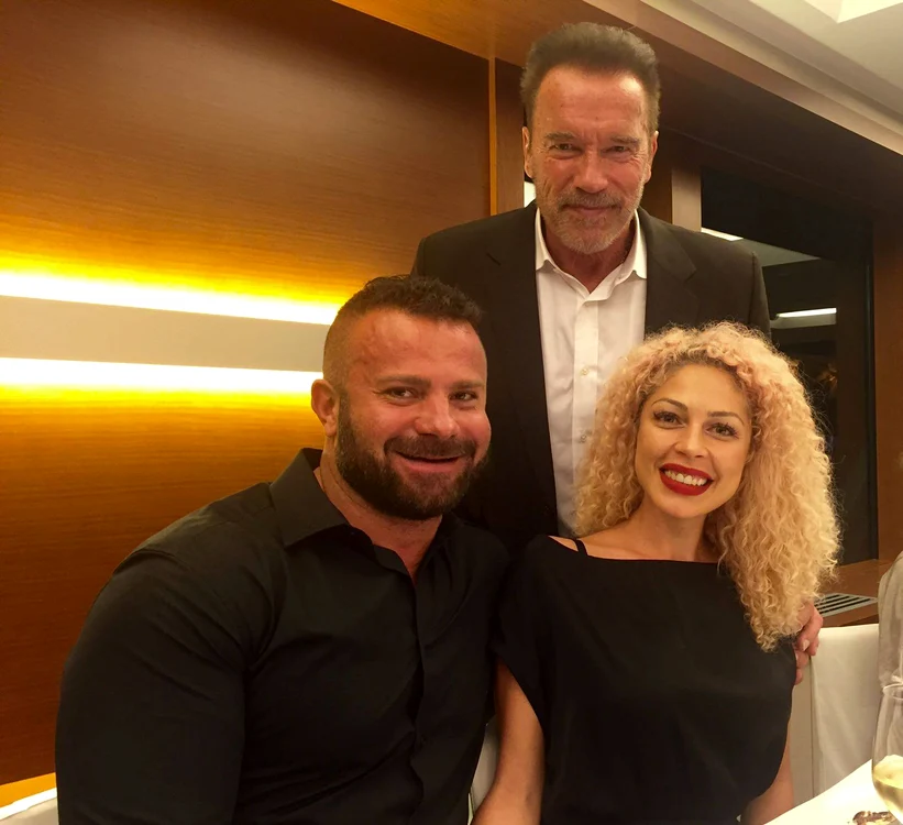 Gabi și Simona Toncean, alături de Arnold Schwarzenegger, în Barcelona