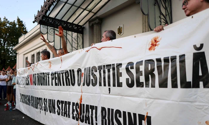 INSTANT PROTEST PAHONTU 002 INQUAM Photos Octav Ganea jpg