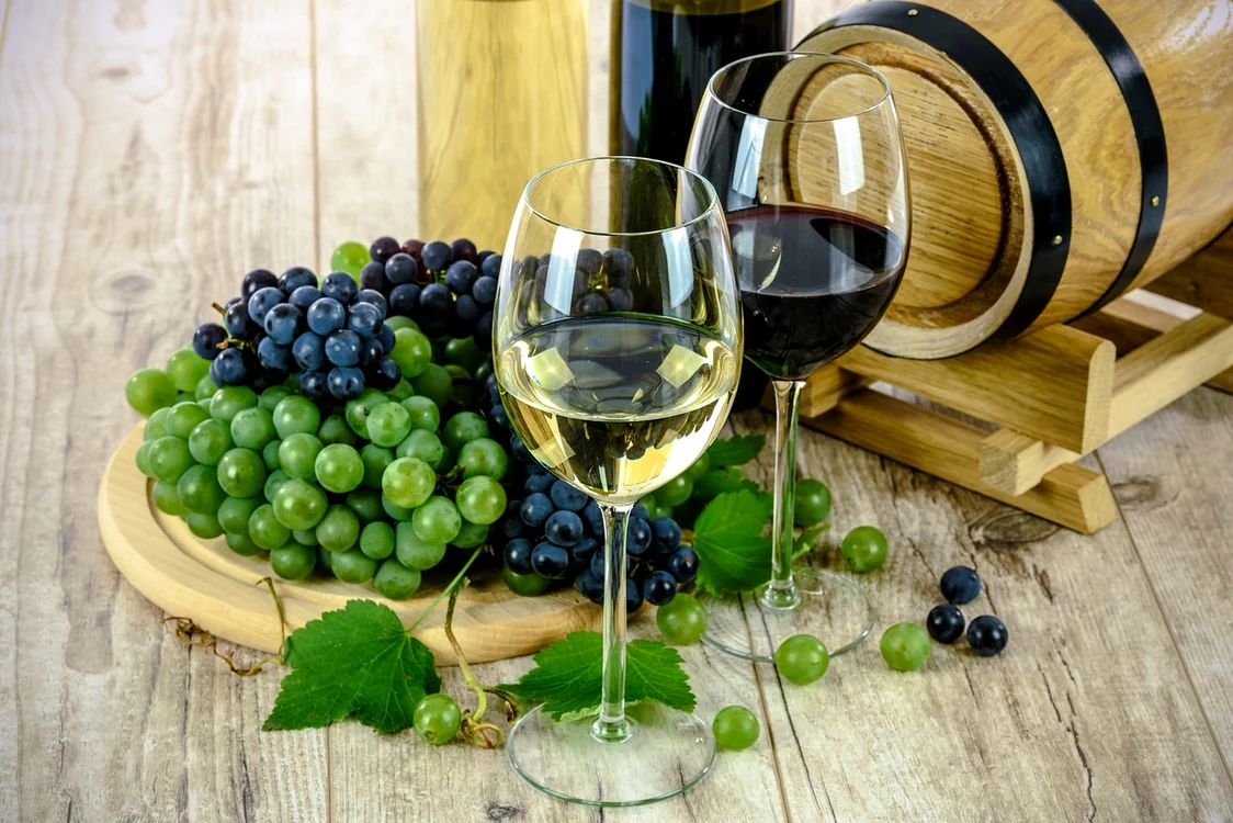 Vinul este băutura de căpătâi a românului FOTO pixabay