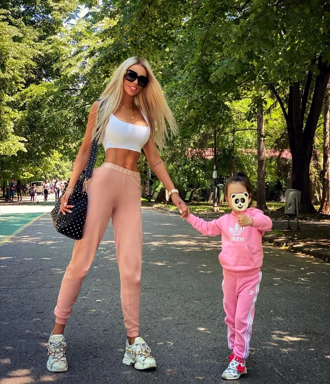 Bianca Drăgușanu și fiica ei, Sofia