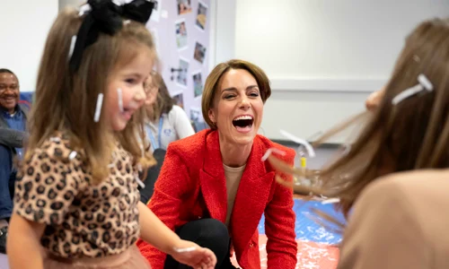 Kate Middleton, distracție cu copiii din Kent, Foto Getty (2) jpg