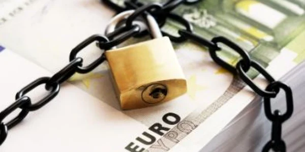 Băncile din zona euro au constituit la Banca Centrală Europeană (BCE) depozite pe termen scurt de peste 412 miliarde de euro.