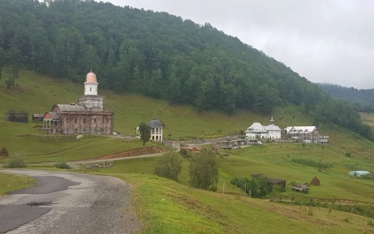 Mănăstirea Petrova din Maramureş | Sursa foto: Facebook