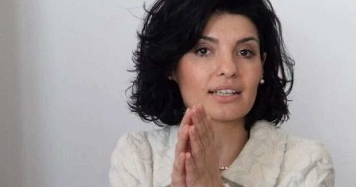 Lavinia Şandru  