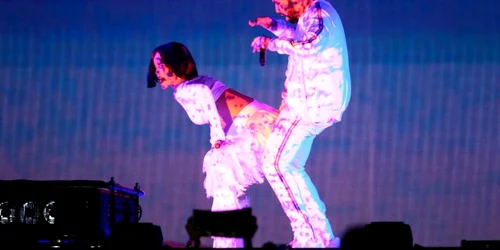 rihanna brit awards 2016 