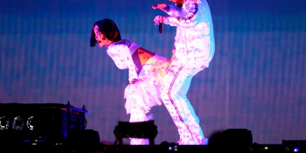 rihanna brit awards 2016 