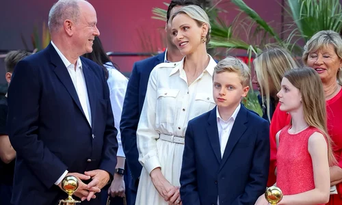 Albert și Charlene de Monaco alături de Jacques și Gabriella FB jpg