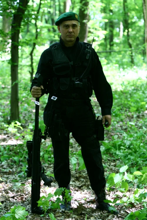 Dan Mincă coordonează partidele de airsoft