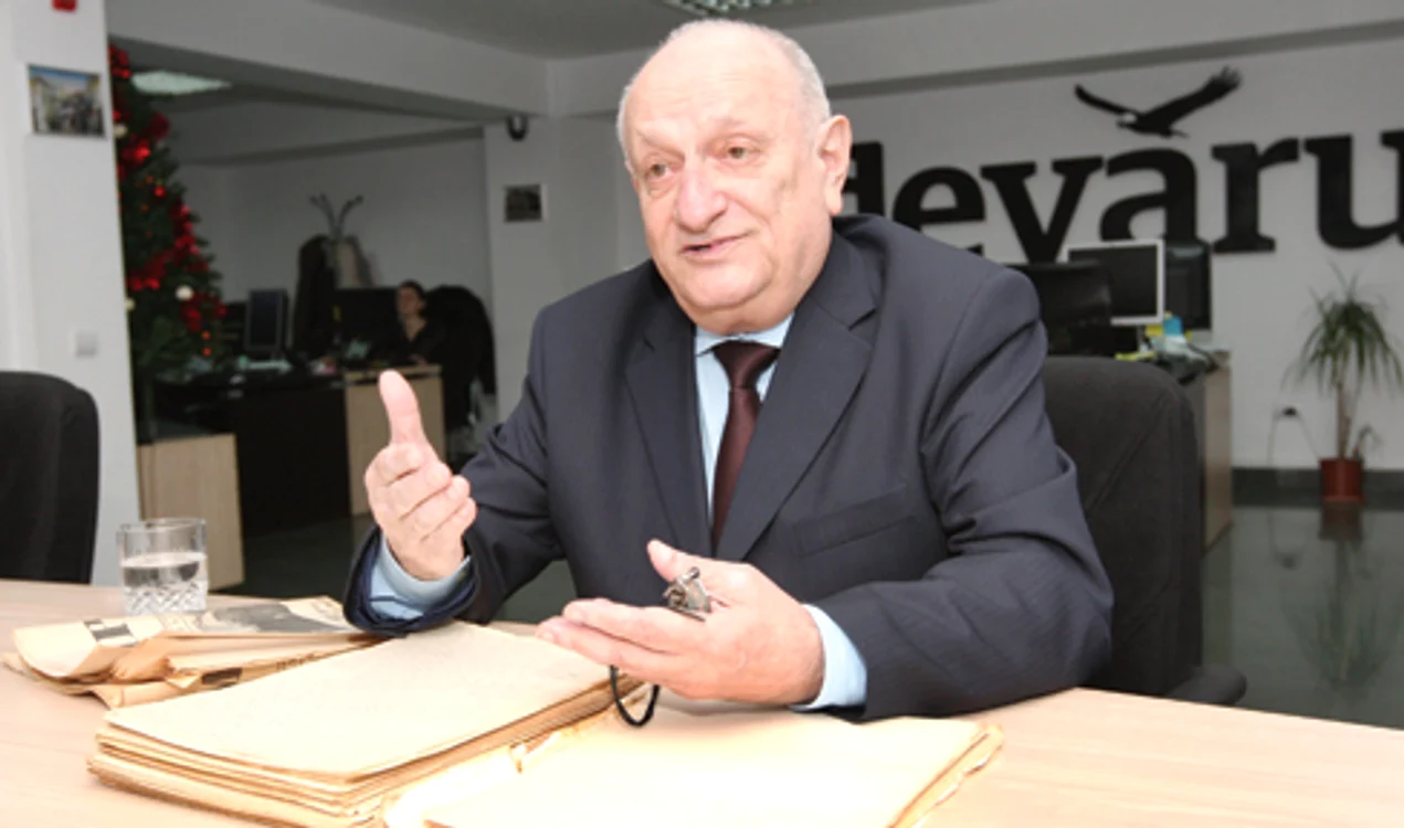 Dumitru Păduraru a povestit în redacţia „Adevărul“ cum a tradus romanul