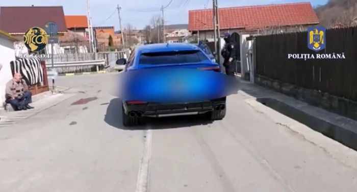 Mașinile de lux confiscate din Râmnicu Vâlcea de DIICOT FBI și IRS Sursă captură video DIICOT