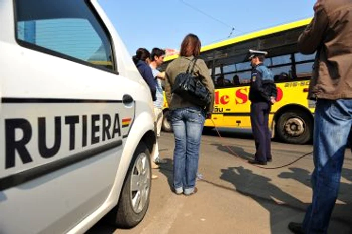 Craiova: Un tânăr a fost depistat conducând fără permis