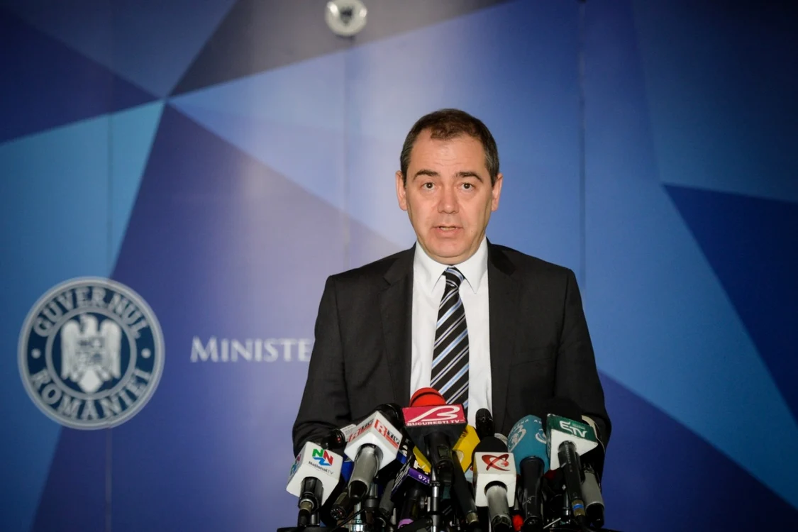 Ministrul Vlad Alexandrescu pare hotărât să mai încerce încă o soluţie la Opera Naţională