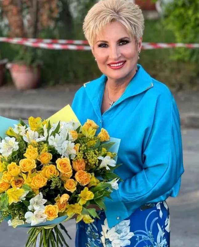 Maria, mama Andreei Tonciu, s-a trezit cu o grenadă agățată de poartă / Sursa: Instagram 