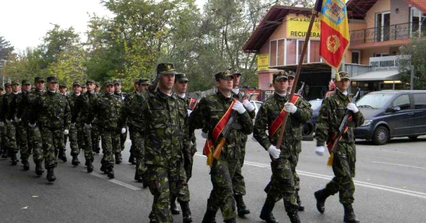 Ziua Armatei sărbătorită la Piteşti