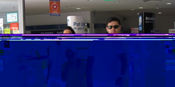 Liviu Vârciu la cumpărături în mallul Atrium Center