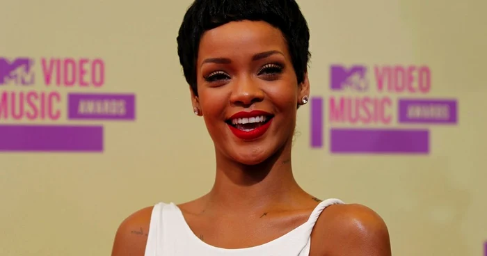 Cântăreaţa Rihanna ocupă primul loc în topul celor mai populare vedete de pe Facebook FOTO Reuters