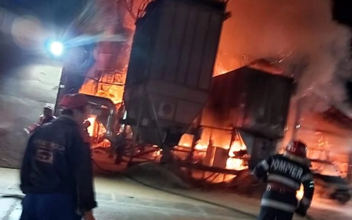Incendiu firma Taparo. FOTO: ISU Maramureş