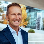 558053442 24794773003494470 3967620277428404208 n jpg