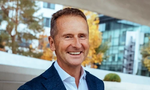 558053442 24794773003494470 3967620277428404208 n jpg