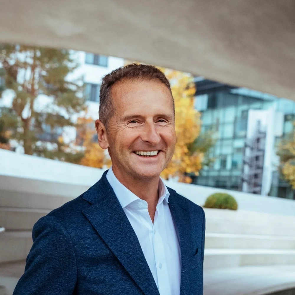 Cine este pensionarul care a încasat 9 milioane de euro înainte de concedierile masive la Volkswagen: acum produce coniac și dezvoltă proiecte agricole