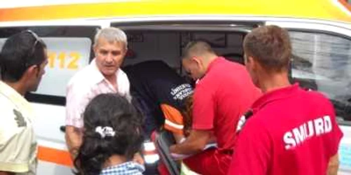 Victima a fost transportată la spital