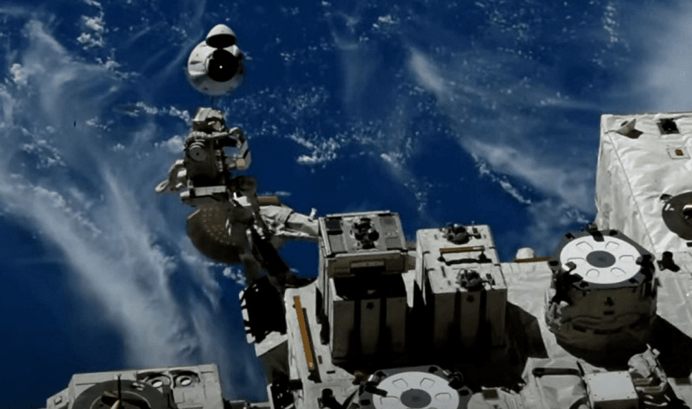 Primul turist spațial care vrea să ajungă pe Lună cu SpaceX