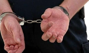 Traficanţi de persoane din Ialomiţa arestaţi de poliţie