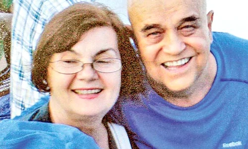 Benone Sinulescu și soția s au retras de  peste 10 ani la moșia din județul Arad jpeg