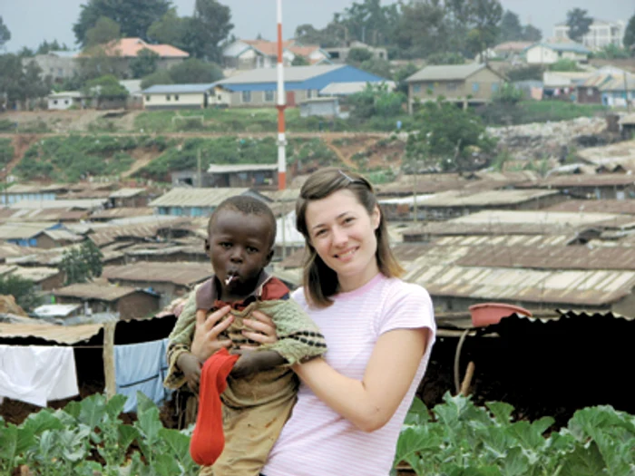 Timisoara: PORTRET / Roxana Iancu, un alb printre africani