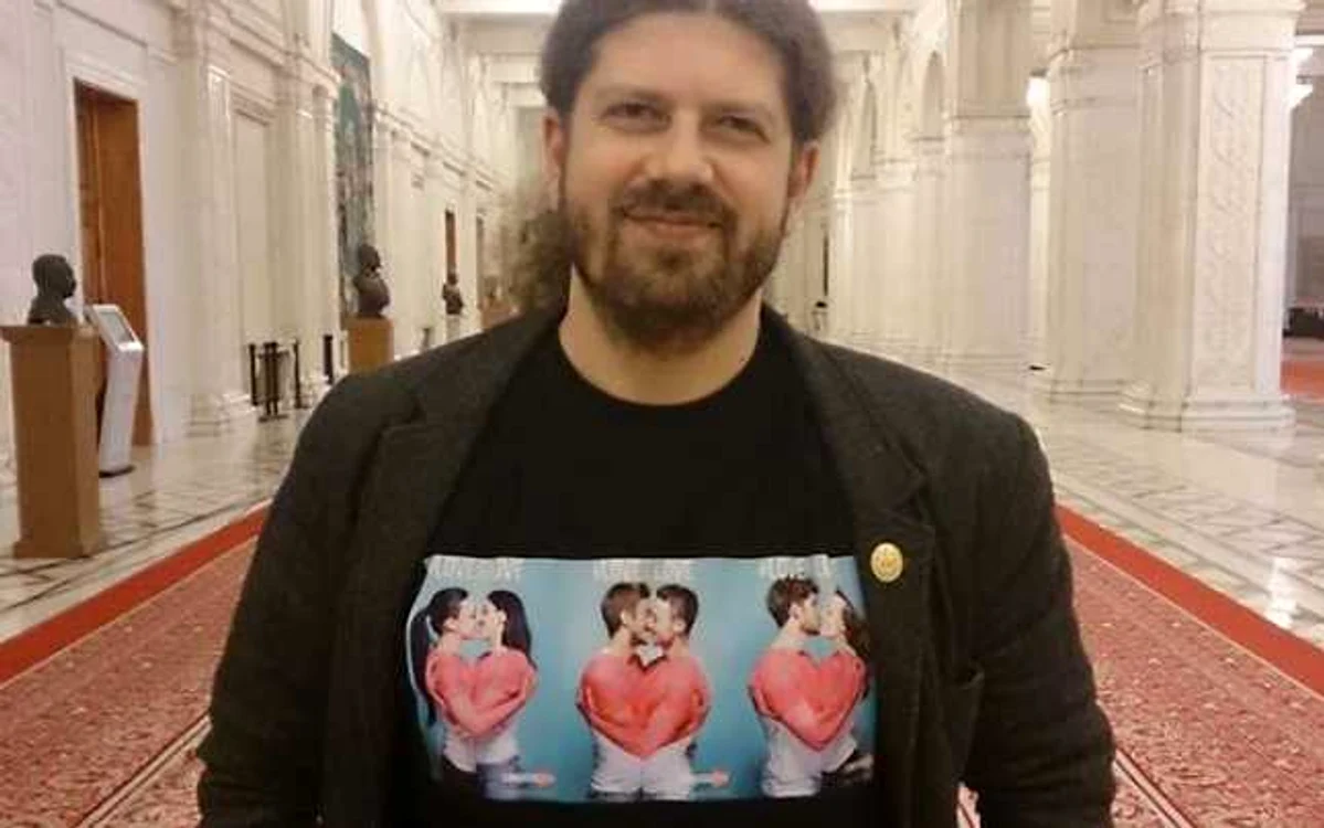 Remus Cernea şi-a pus etica pe tricou.