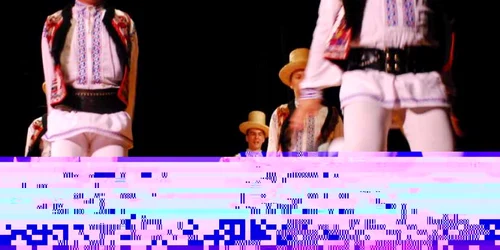 Reprezentaţie folclorică (foto arhivă)