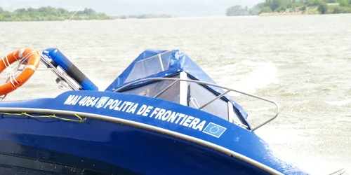 ambarcatie rapida politia de frontiera