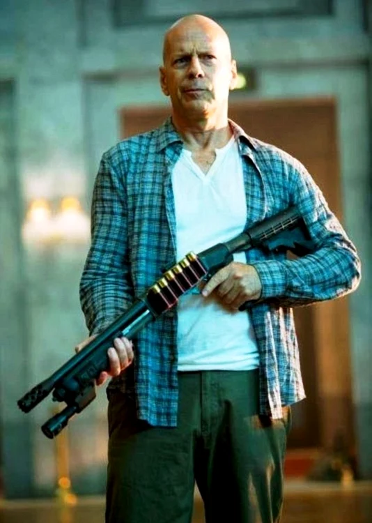 Bruce Willis, în cel de al cincilea film din serie, lansat în 2013
