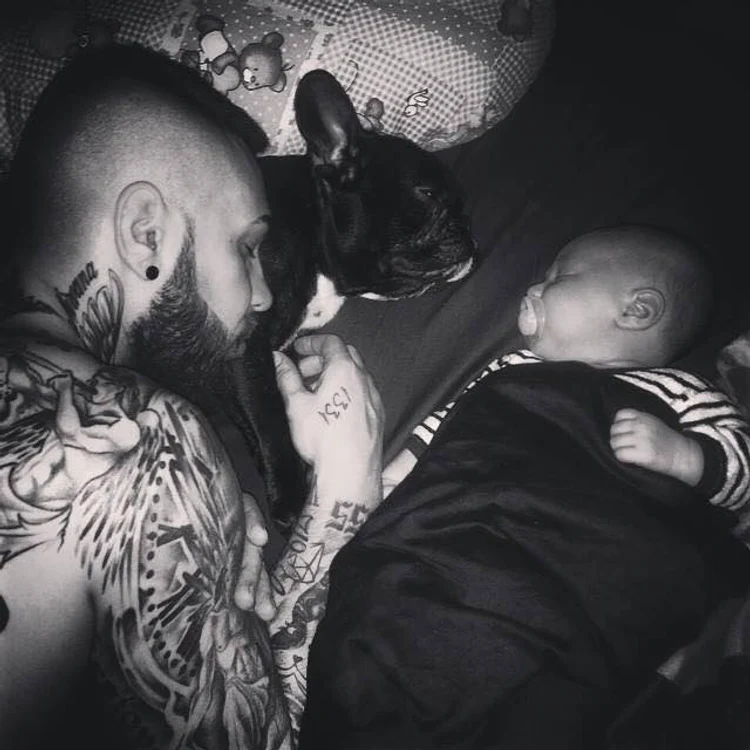 Aceasta este fotografia de la care au pornit reproşurile 