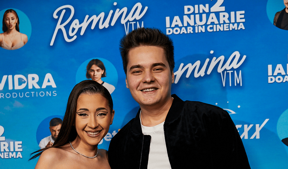 Show cu manele în cinema, la lansarea unui film cu Nicole Cherry, Selly și Bromania VIDEO FOTO